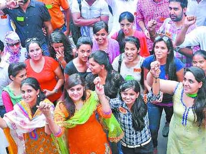 PU: record 52 applications for post of President