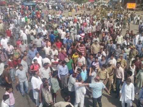 jammu pathankot national highway jam by locales