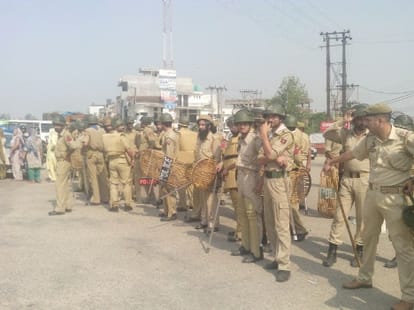jammu pathankot national highway jam by locales