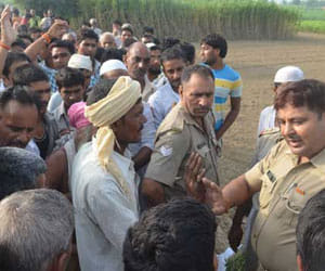 communal tension in meerut, bagpat and Phalawada