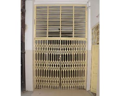 ruckus in lu subhash hostel.