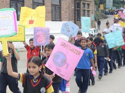Delhi public school student makes school adopt baoli.