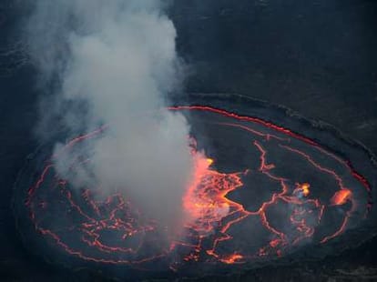 lake of lava at mount nyiragongo