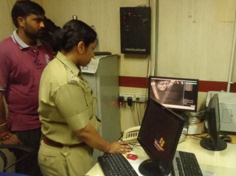 loot in atm at khatima uttarakhand