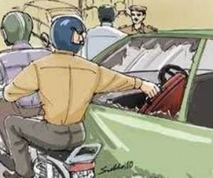 Car Mirror breaking of Punjab University Student Leader