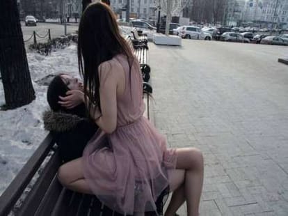 newly wed couple who look like identical twins