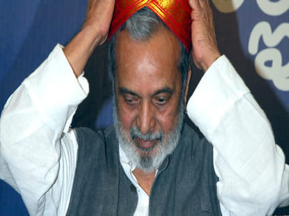 Famous author Ananthamurthy died.
