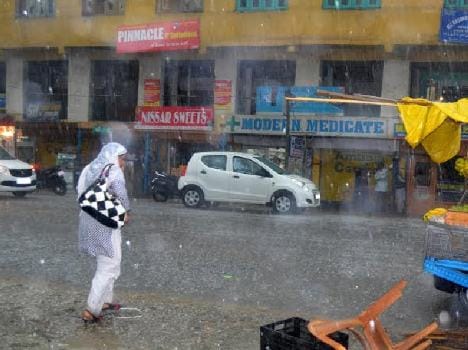 heavy rain in srinagar