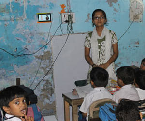 Delhi madrasa goes high-tech, uses apps and gadgets.