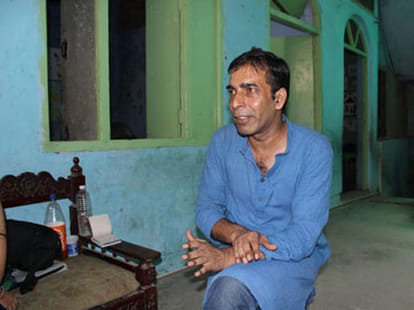 Delhi madrasa goes high-tech, uses apps and gadgets.