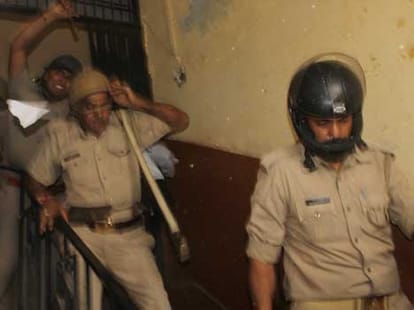 Prisoners assault in Bhondsi jail Gurgaon.
