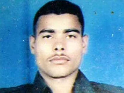 two army soldiers martyr in firing on border