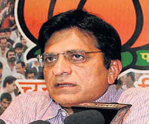 Fir lodge against bjp mp kirit somaiya in mumbai