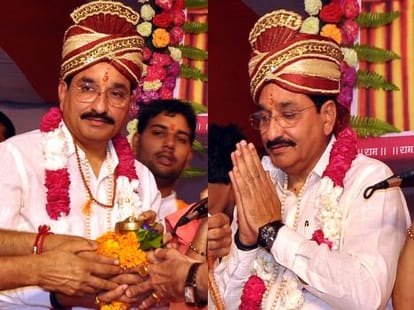 PM Modi's brother prevented from going to Vishwanath Temple.