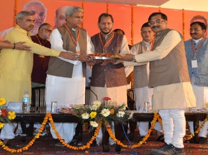 good leadership crisis in bjp