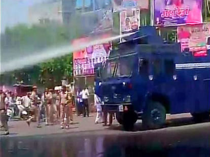 congress leader protest against e rickshaw ban