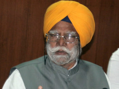 why rajbhawan is news centre of politics?