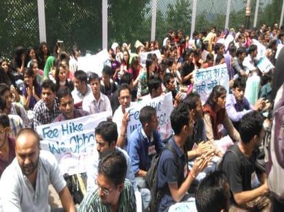 hpu: tension in campus, student not come to university
