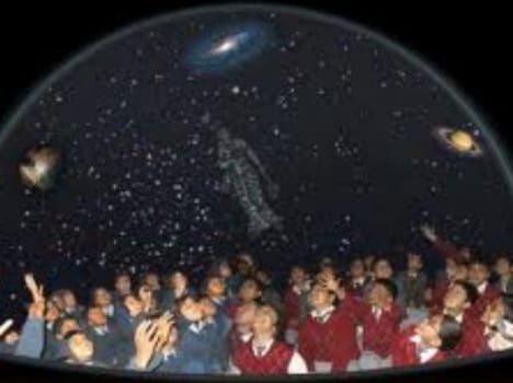The stars come on land, fill the sky flying dreams.