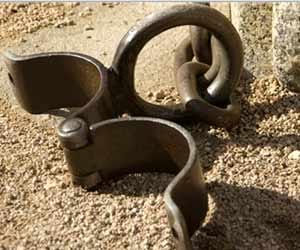 mother_tied up_shackle