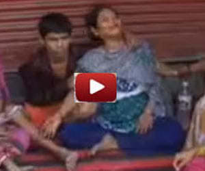 onlooker record video of a dying man in delhi.