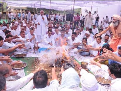 leaders absent in kawal on death anniversary of sachin gaurav.