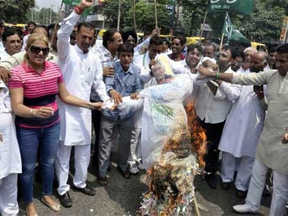 INLD alleges Haryana cabinet minister for having swiss account.