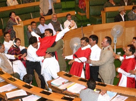 members do condolence in cabinet on the death of driver