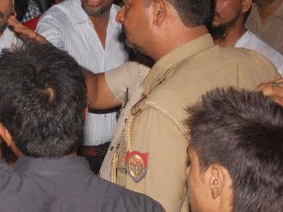 disturbance in muzaffarnagar after molestation.
