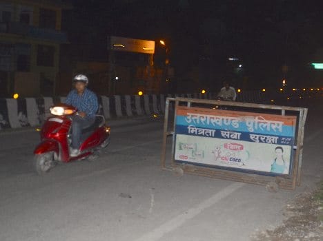 dehradun police expose in night at city