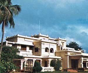 Visva Bharati University student sexually harassed, threatened