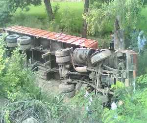 road accident in ferozepur, 30 injured