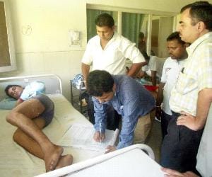 Bloody war in student groups, two injured