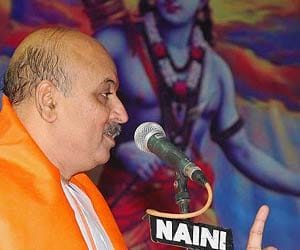 all indian are hindu?