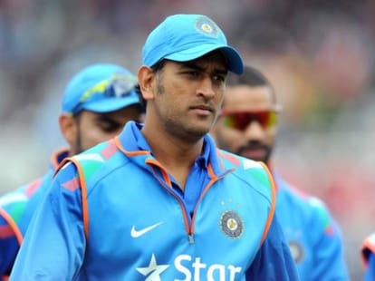 captain Ms Dhoni keeps mum on booing of english players.