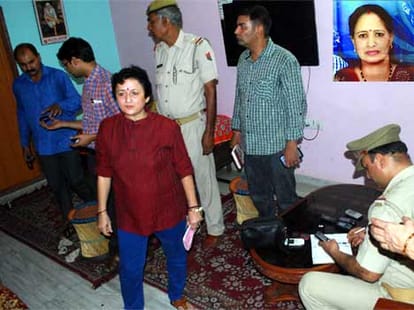 Woman murder in rajat vihar noida sector 62.