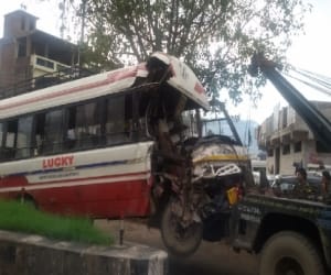 Delhi police killed, road accident