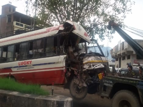 clashed between bus truck, 14 injured
