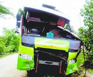 Bus accident in haryana, 40 passenger save