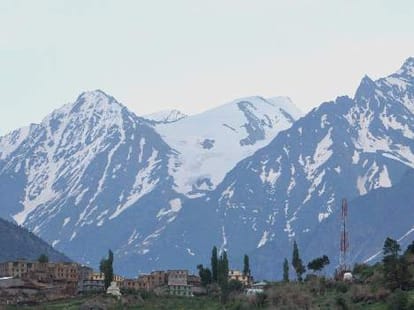 Snowfall and rainfall in himachal.