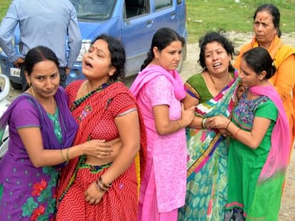 sister dead in road accident dehradun