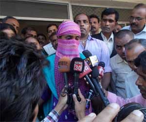 judge molested girl at chamber in azamgarh up.