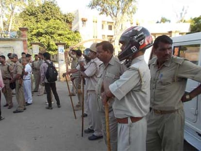 Allegation on Judge by Sant Rampal Supporters