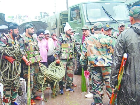 Army, CRPF, Air Force handled the Front in Kashmir