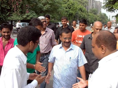arvind kejriwal meets president pranab mukharji