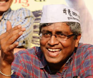 AAP leader ashutosh being hostage by rajesh garg