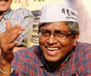 aap_leader_ashutosh_attacks_on_LG_najeeb_jung