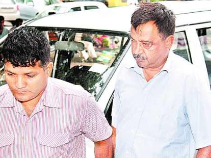 Bribe Taker Policemans of Chandigarh Alleged CBI