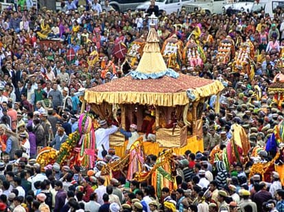 international kullu dusherra: gurdas man will his programs.