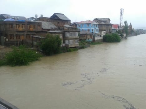flood in Kashmir, 51 killed